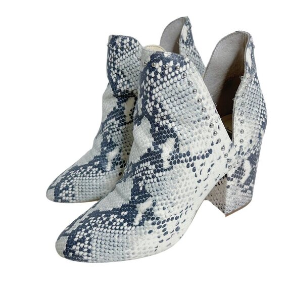 Steve Madden Rockstar White and Grey Snakeprint Snakeskin Studded Booties Size 9 - Picture 2 of 10